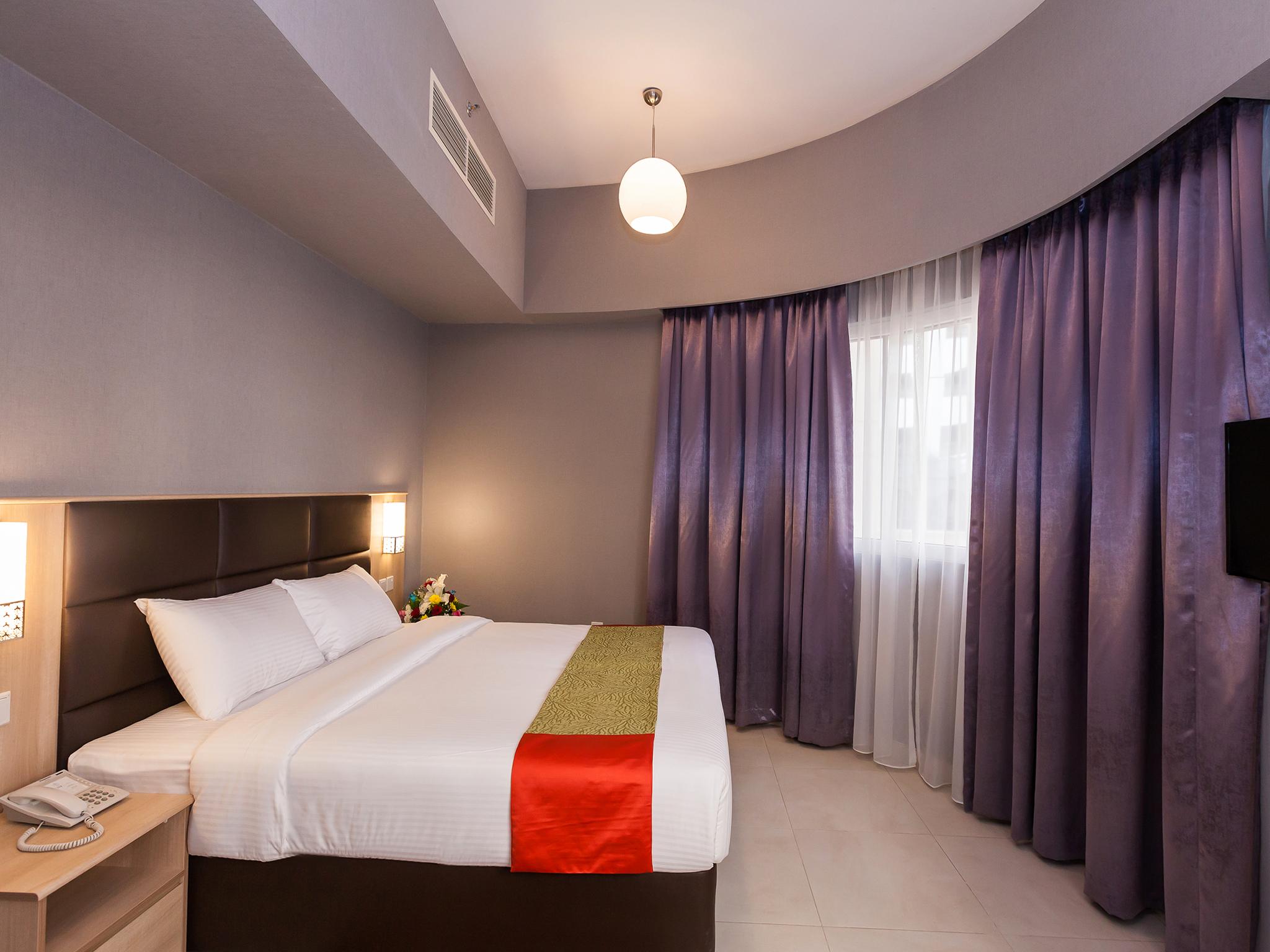 Florida Square Hotel Dubai Exterior photo