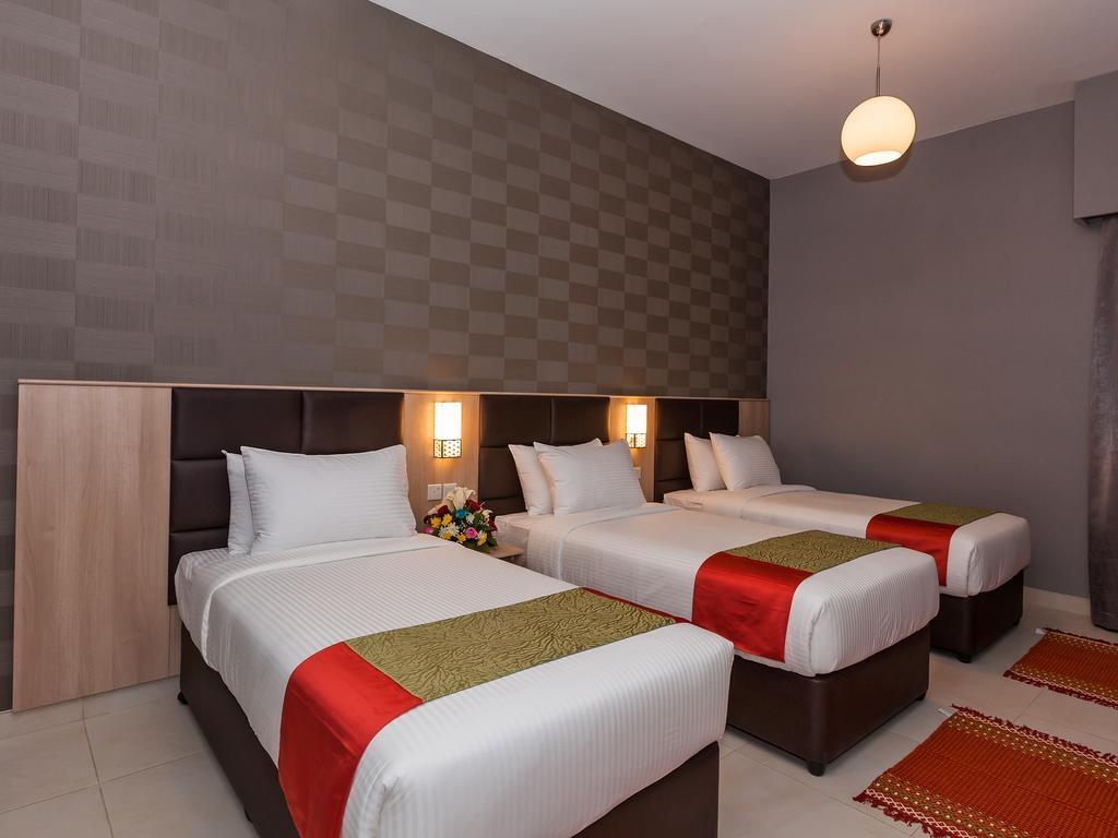 Florida Square Hotel Dubai Room photo